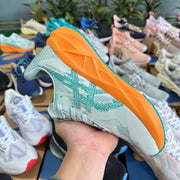 ASICS NOVABLAST 5 LE Running Shoes White Orange