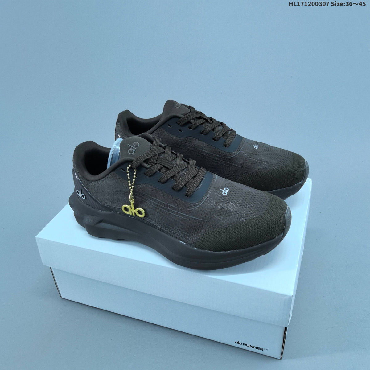 Alo Runner Mode Low-Top Sneakers