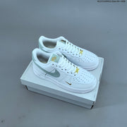 Nike Air Force 1 ’07 Low-Top Sneakers