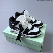 OFF-WHITE Arrow Low-Top Sneakers in Mixed Colors