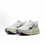 Nike Vomero 18 Running Shoes HM6803-101, Beige