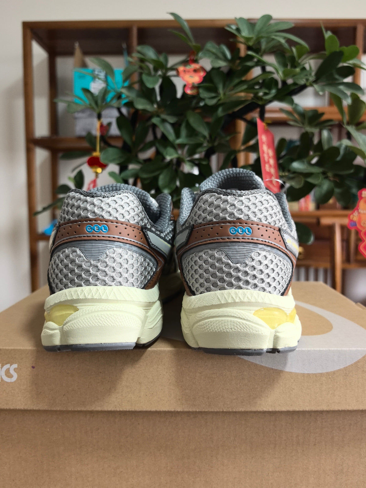 ASICS Gel-Quantum 15 Sneakers Brown White