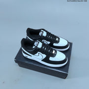 Nike Air Force 1 ’07 Low-Top Sneakers