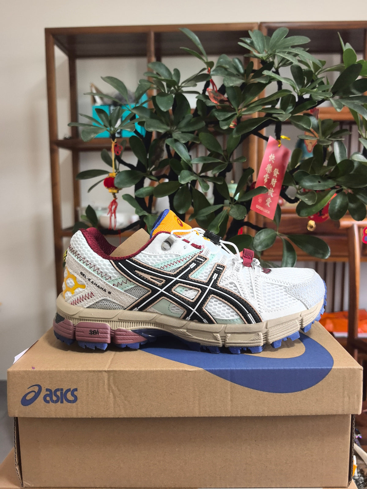 ASICS GEL-KAYANO 5 White Black Red Sneakers
