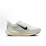 Nike Vomero 18 Running Shoes HM6803-101, Beige