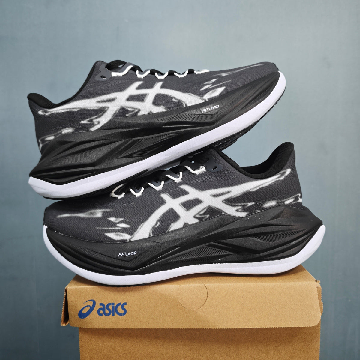 ASICS FF Leap Running Shoes Black White 1013A177-100