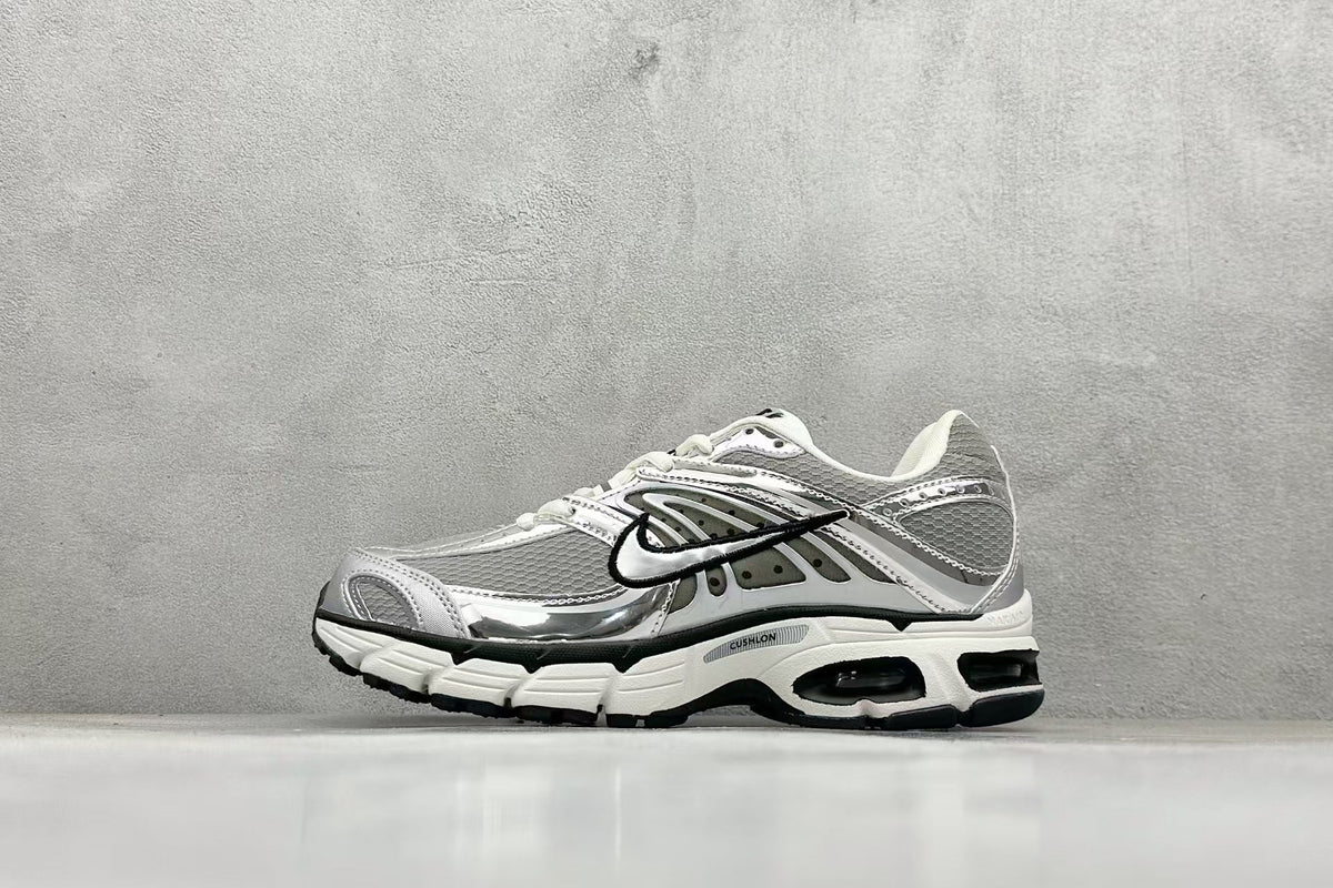 Nike Air Max Moto 2K Low-Top Running Shoes
