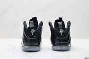 Nike Air Foamposite H. Hardaway Black Sneakers