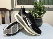 Nike Vomero 18 Running Shoes Black and White