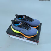Saucony Triumph 23 Road Running Shoes S21023-99