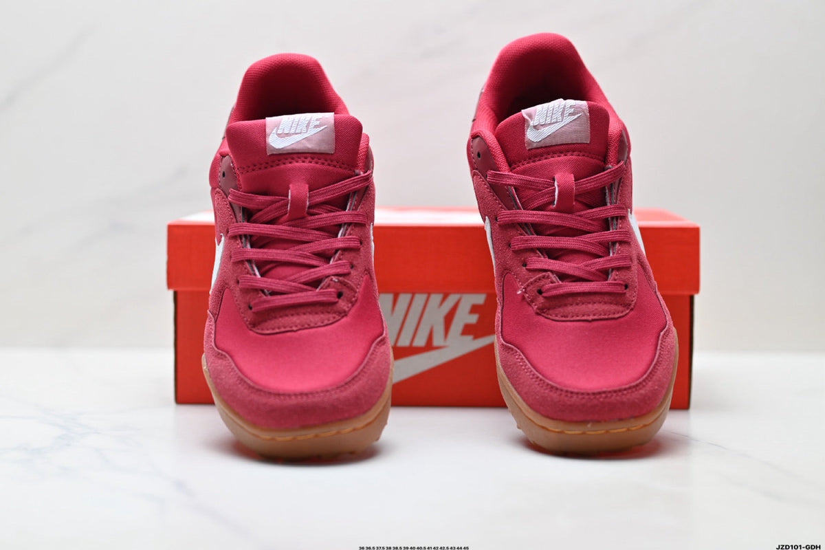 Nike Terra Manta Sneakers in Pink and Brown