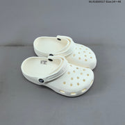 Crocs Classic Clog in White