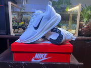 Nike Vomero 18 Running Shoes – Blue and White
