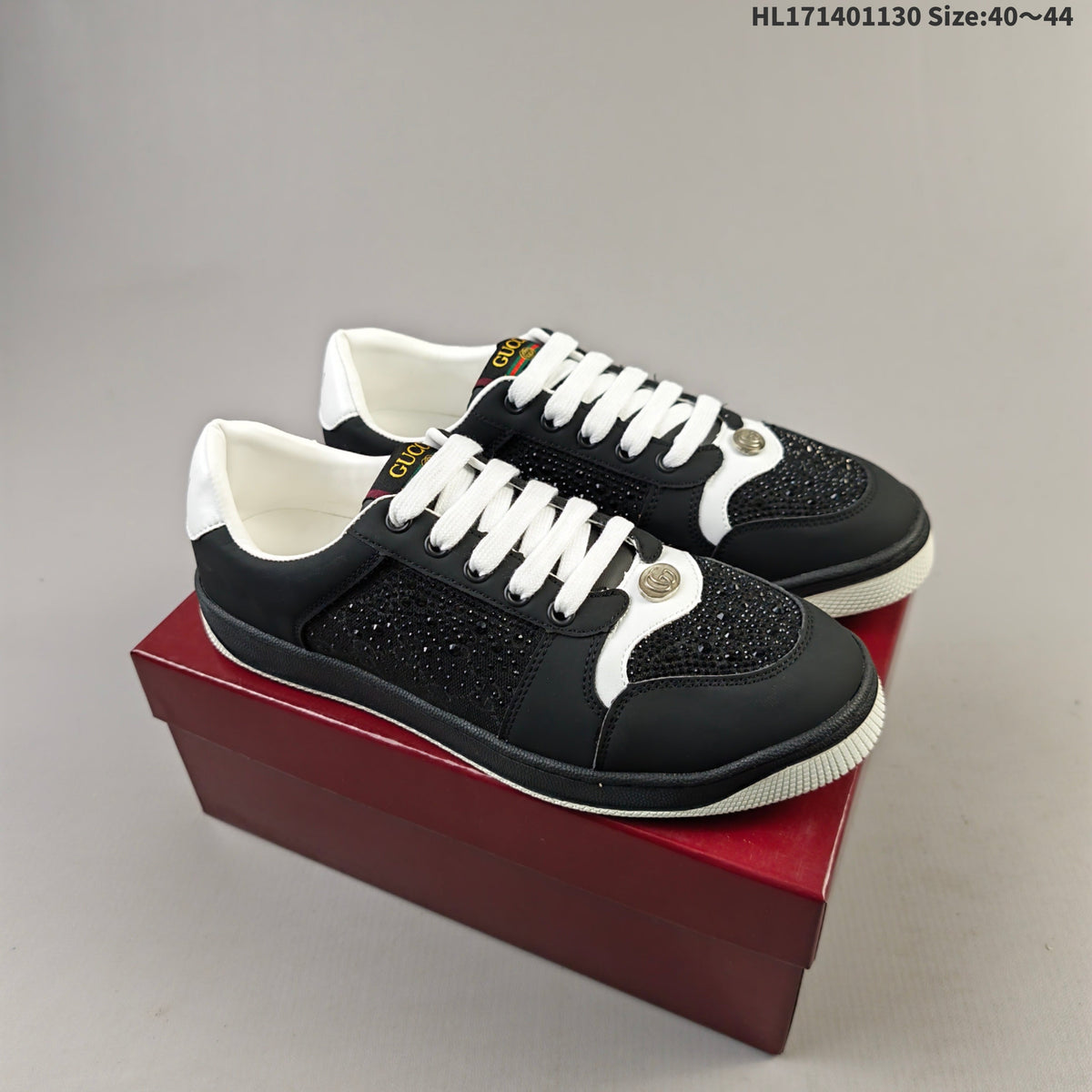Gucci Screener Distressed Low-Top Sneakers Black and White HL171401130