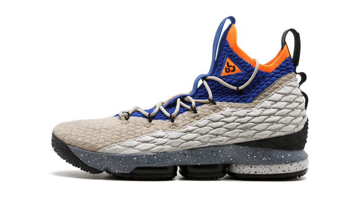 LeBron 15 "Mowabb" AR4831 900