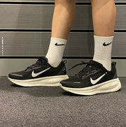 Nike Vomero 18 Running Shoes Black White HM6803-007