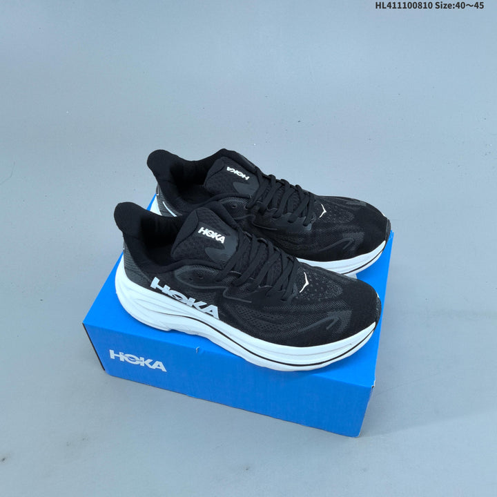 HOKA Clifton 10 Wide Running Shoes