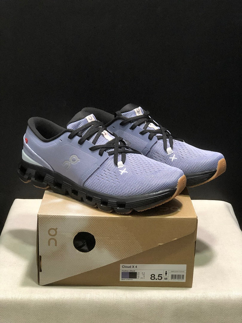 On Cloud X 4 Sneakers in Feather Black
