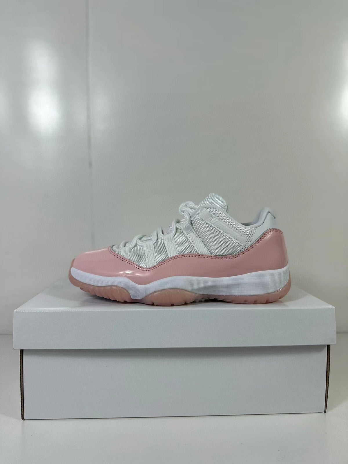 Jordan Air Jordan 11 Low Women’s Pink Sneakers AH7860-160