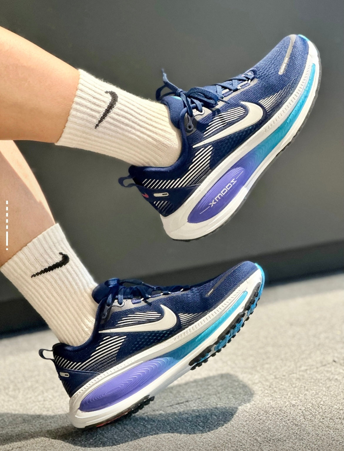 Nike Vomero 18 Running Shoes, Navy Blue HM6803-401