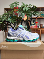 ASICS GEL-NIMBUS 16 Sneakers in Blue and Purple