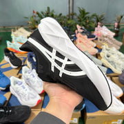 ASICS NOVABLAST 5 LE Black and White Running Shoes