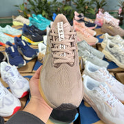 ASICS NOVABLAST 5 LE Brown Running Shoes