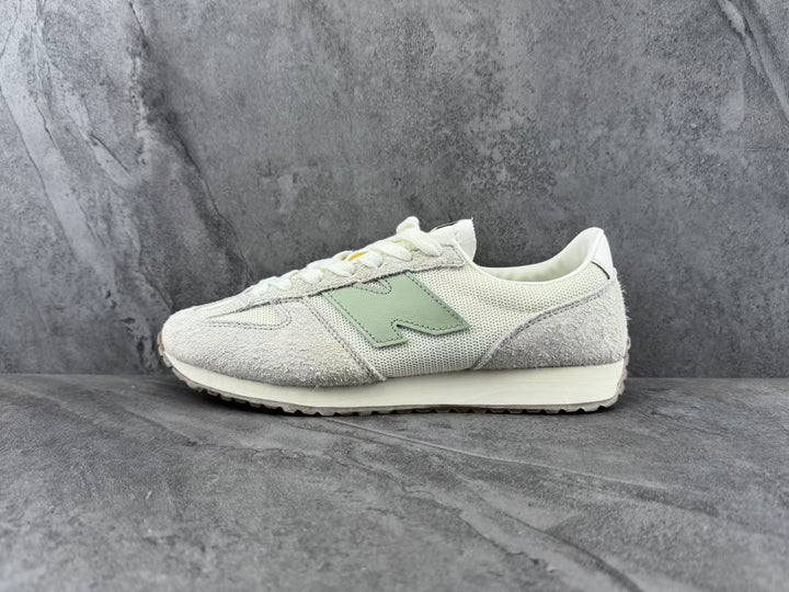 New Balance Low-Top Sneakers in Cream and Light Gray