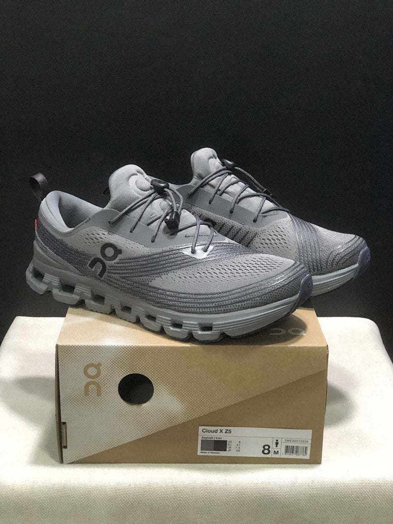 On Cloud X Z5 Sneakers in Gray