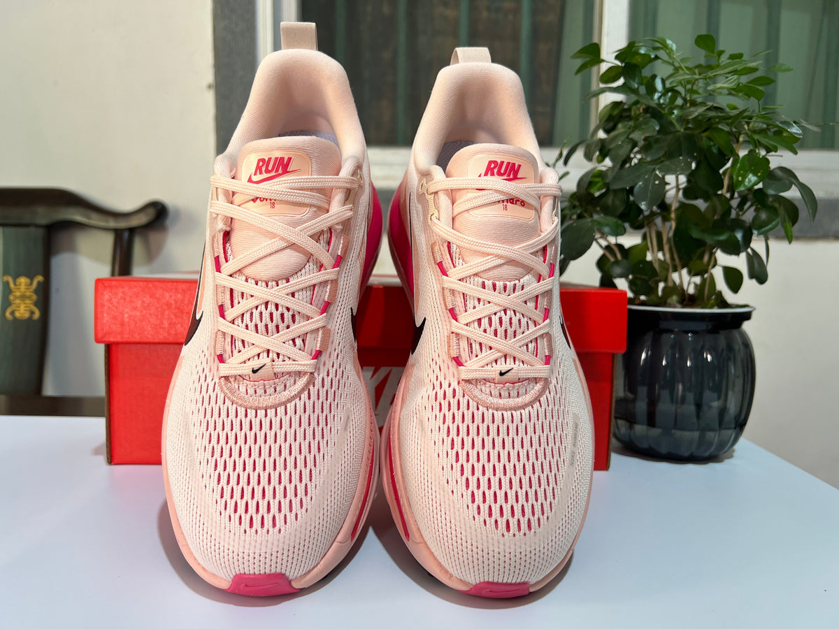 Nike Vomero 18 Running Shoes – Cream Pink