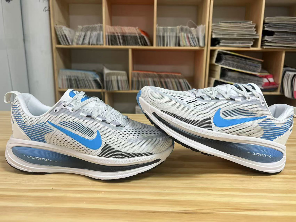 Nike Vomero 18 Running Shoes White Blue