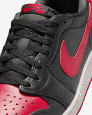 JORDAN AJ 1 RETRO LOW OG - BLACK/ VARSITY RED/ SUMMIT WHITE
