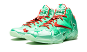 Lebron 11 "Christmas" 616175 301