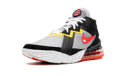 LeBron 18 Low "Sylvester vs Tweety" CV7562 103